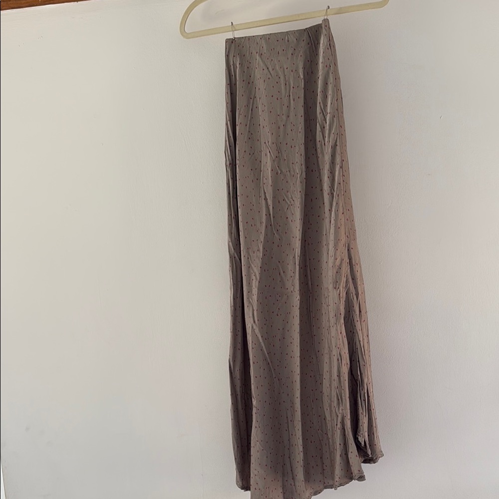 Elegant Gray Speckled Pink Dot Skirt